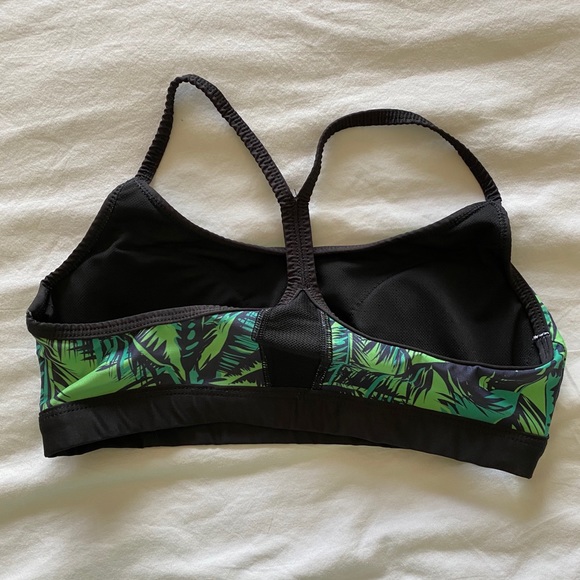 Northern Spirit sports bra, Small. With padding. - Picture 2 of 3